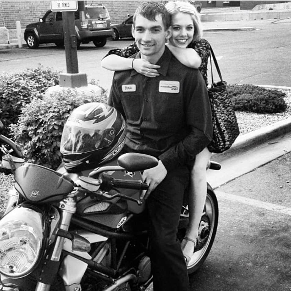アレクサ・シメカのインスタグラム：「11 years ago we fell in love. Today we are married for 7. There is no other human in this world that can take your place. Today I am happier than I’ve ever been!」