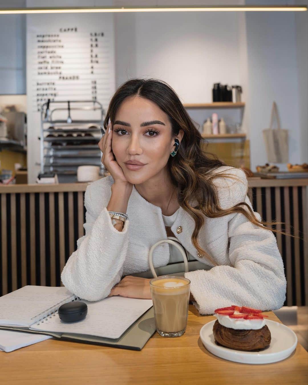 Tamara Kalinicのインスタグラム：「ad l One of my favourite rituals is morning coffee with journaling while listening to music or my favourite podcast. I am always bringing my LG TONE Free earbuds as they offer the best quality sound while noise cancelling everything thats going on around me. These are the Worlds first Dolby Atmos Wireless Earbuds with Dolby Head Tracking that ensures pure enjoyment and comfort while moving or sitting still. https://liketk.it/4bvRF #LGTONEFree @lg_uk @lg_tonefree」