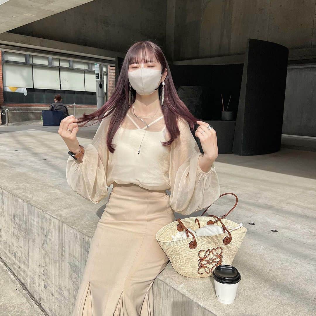 PATRA magazineさんのインスタグラム写真 - (PATRA magazineInstagram)「【あざとかわいい透け感✨チュールトップス🕊🤍】  絶妙な透け感がかわいすぎる💕  あざとかわいいチュールトップスで いつもより女の子らしさ全開に🕊💓  ＼ thank you 🦢 ／ @mona88._ / @ayu_imahara @miwoooxy / @minamatsu_ @akeeey95 / @mgmilk___ @ren.eclair / @_feefleur_  今みんなの中で流行っている事やアイテムがあれば @patra__jp をタグ付けしてぜひ教えてね🔔  皆さんのすてきな投稿をぜひ紹介させてください！  #チュール #チュールトップス #デートコーデ」6月26日 12時00分 - patra__jp