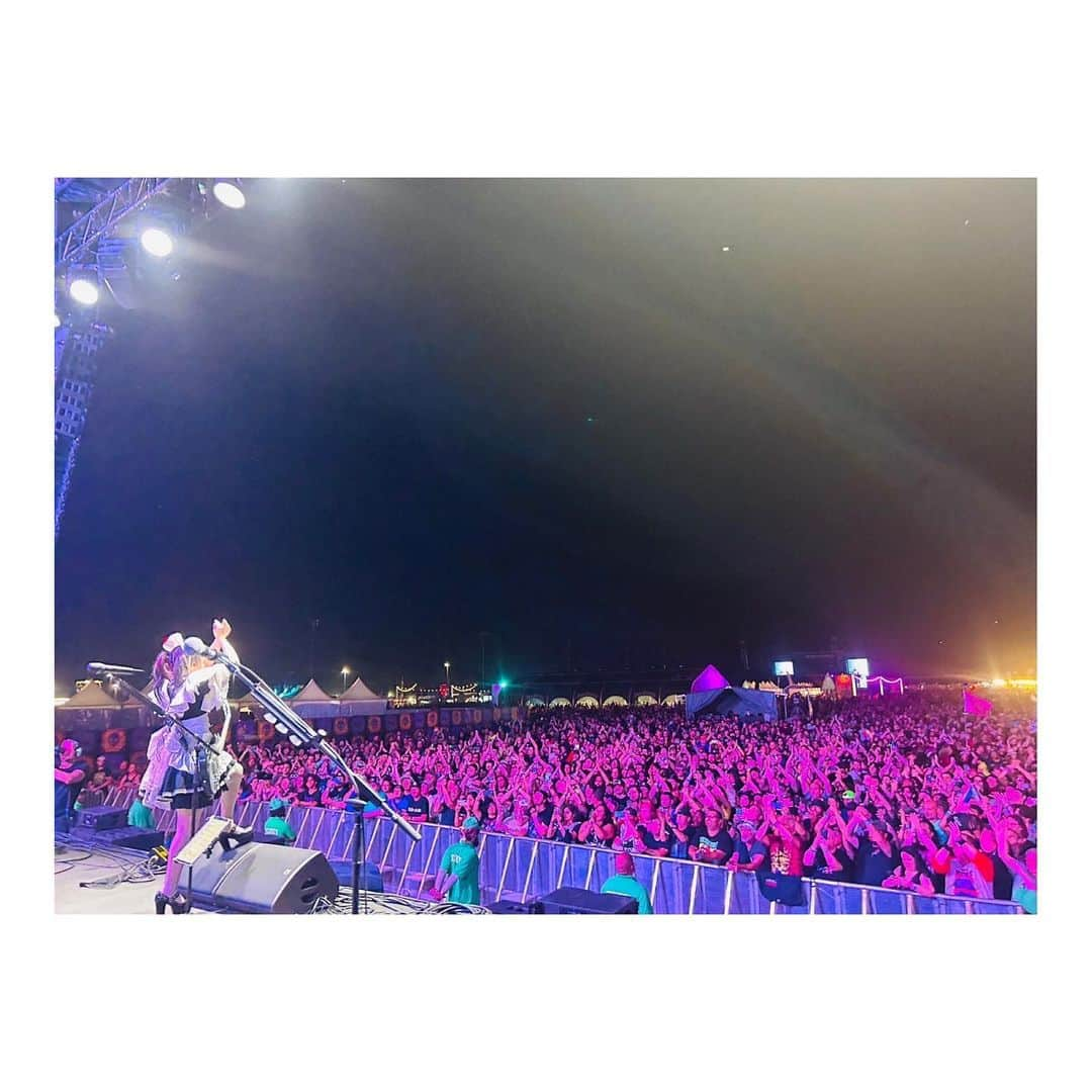 廣瀬茜さんのインスタグラム写真 - (廣瀬茜Instagram)「2023.5.18 Welcome to Rockville Fes  I am feeling so happy that many people came for us! It was absolutely stunning viewing from our stage.  That's so impressive! Thank you again to everyone!  Also it was really nice to meet Mr. Shawn "Clown" Crahan of Slipknot and Rain City Drive!  #bandmaid #welcometorockville #slipknot #raincitydrive」6月26日 11時57分 - akane_bandmaid