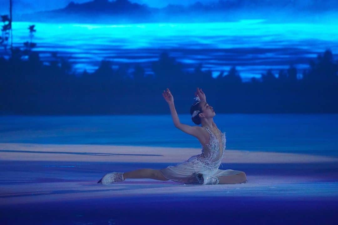 浅田真央のインスタグラム：「宮城公演が終わりました。 皆様お越しいただきありがとうございました！ 去年の9月から始まった「BEYOND」 全国22箇所で88公演を終えました。 残すは立川15公演のみです。 一瞬一瞬を大切に最後まで心を込めて130%全力で滑り切ります！BEYOND！#beyondmaotour」