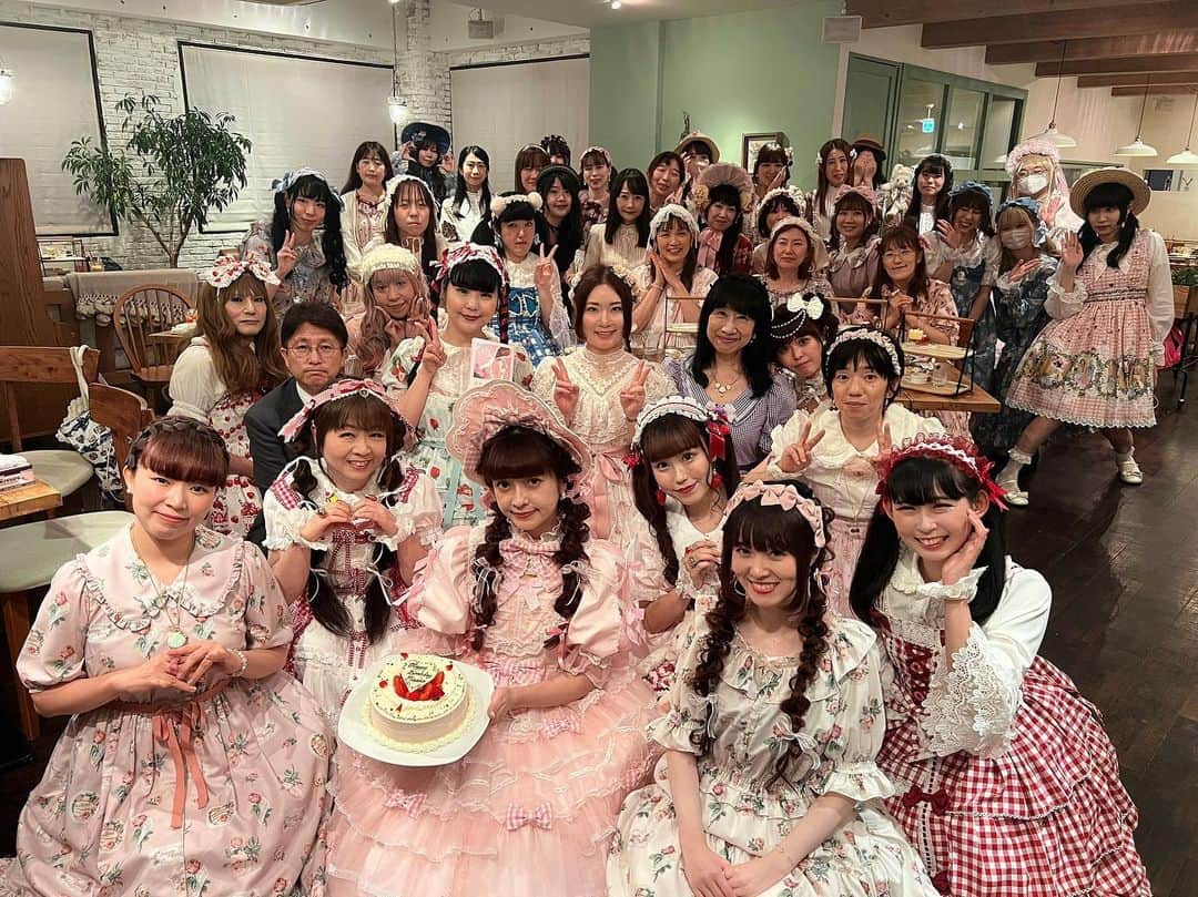 青木美沙子のグルメインスタ