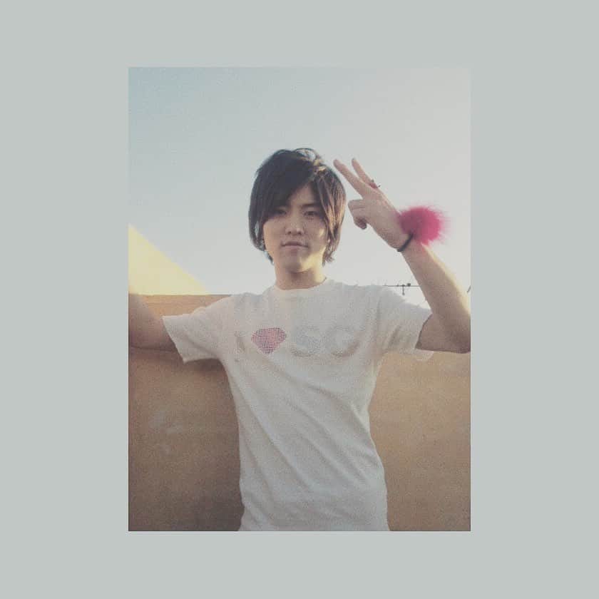のインスタグラム：「2009年のキラフェスのパンフの時？ 14年前の写真見つかりました。懐かしっ！  #kiramune #入野自由 #21歳でした」