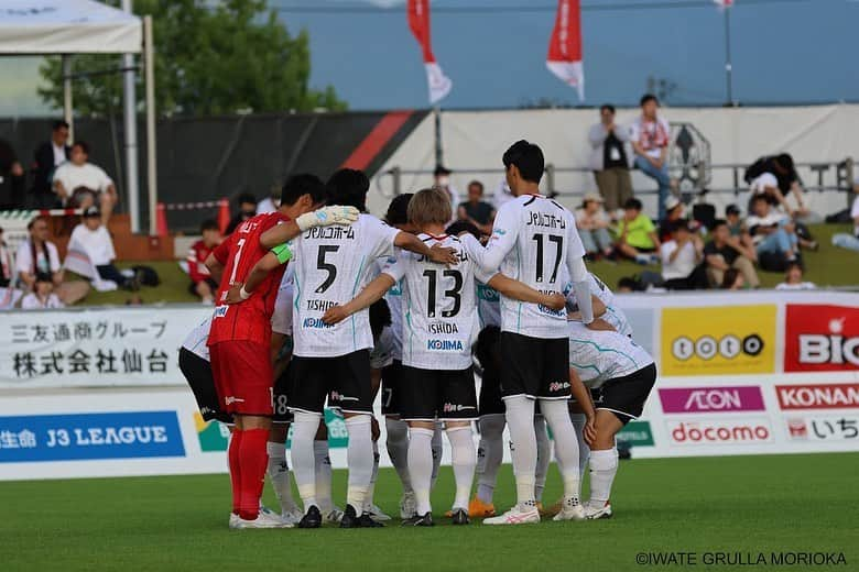 石田崚真のインスタグラム：「vs松本山雅 1-0 win👏 リハビリ頑張ってよかった🔥 次も勝てるように頑張りましょー 最後は点決めた盛れてるまさし」