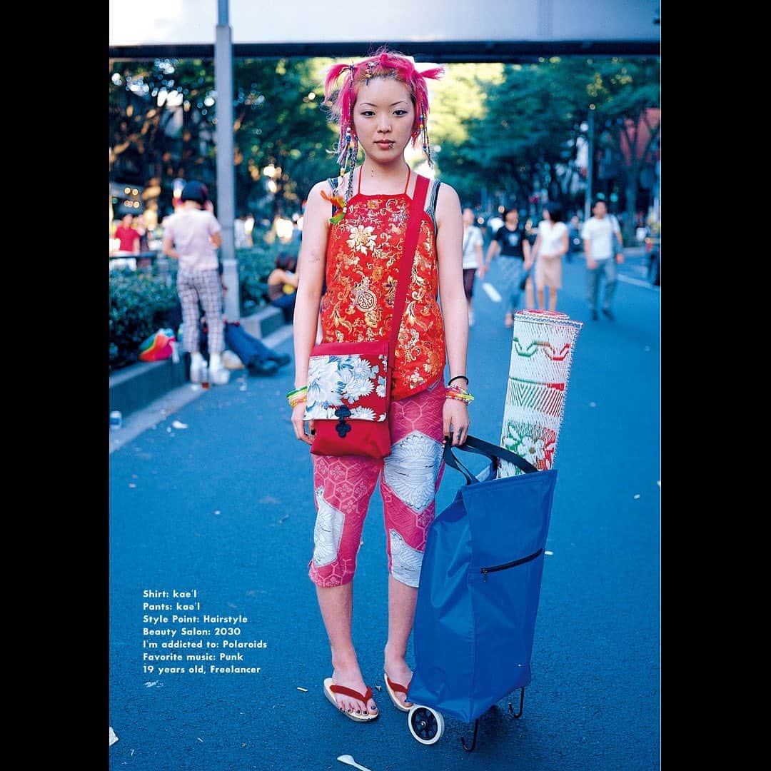 FRUiTSさんのインスタグラム写真 - (FRUiTSInstagram)「The official English translation of FRUiTS No.002 (1997) has landed!  Hit the link in the bio to get your English ePub or PDF edition of the magazine that firmly placed Harajuku on the global street fashion map.  https://tokyofruits.com/」6月26日 14時51分 - fruitsmag