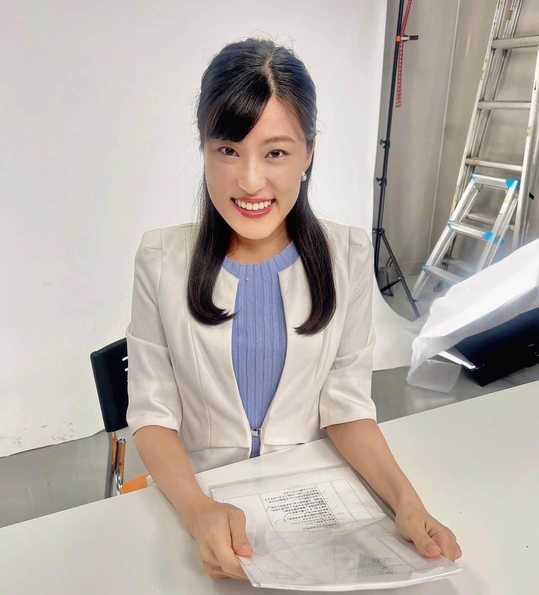 竹内里奈さんのインスタグラム写真 - (竹内里奈Instagram)「🎤 今日は企業VPの お仕事でした🙋‍♀️ ビシッと白スーツで🤍  今週も暑いですが😵 がんばりましょう✨♪ ・ ・ ・ ・ ・ ・ #vp #企業vp #mc #アナウンサー #女子アナ #フリーアナウンサー #白ジャケット #女子アナコーデ #竹内里奈」6月26日 15時05分 - rina.takeuch