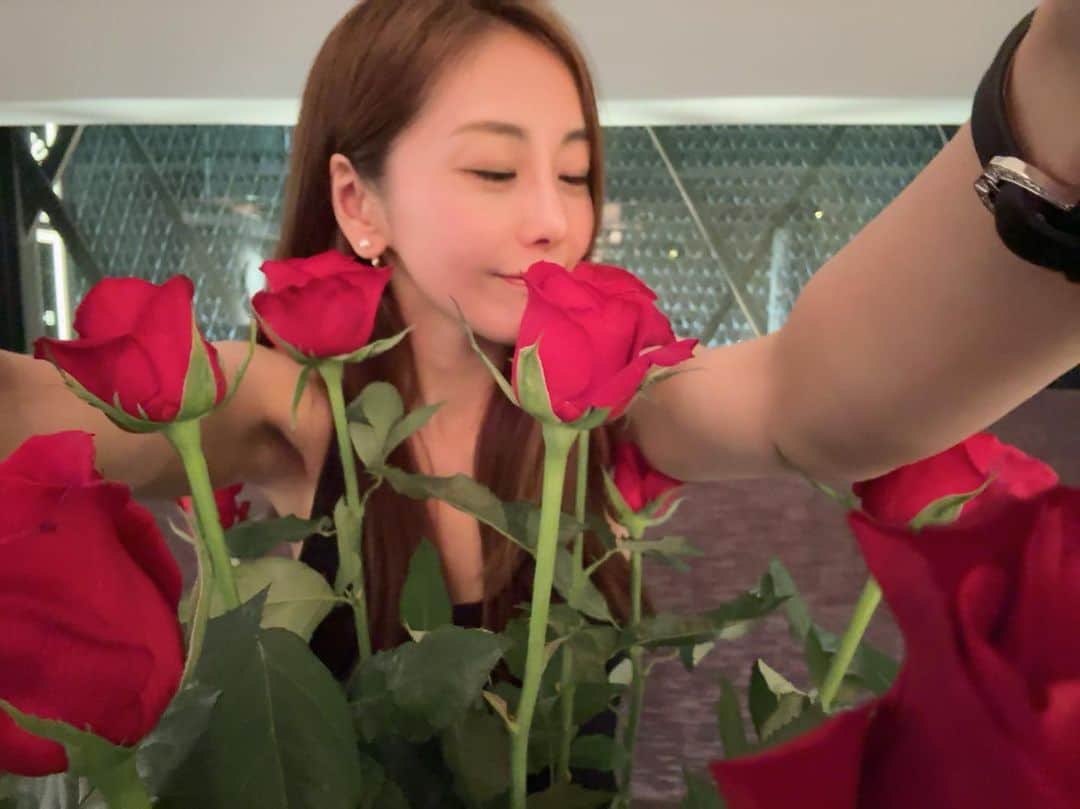 のインスタグラム：「今日は連載している 週刊大衆発売日💛 買って見て作って見てね 暑さに負けそうなわたしですが 負けないようにします☺️ #週刊大衆　#連載　#熊切あさ美  @shukan_taishu」