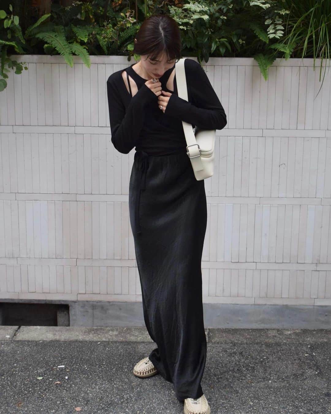 山﨑さおりさんのインスタグラム写真 - (山﨑さおりInstagram)「最高の一足またまた見つけた。 激推し @keen_japan 👟 私はSafariのサイズはワンサイズUPして26.5にした爆 (デカすぎ 普段は25か25.5🙏🏻いや、スニーカーは大体26か26.5。 良かったらサイズ感参考にしてみて下さい😉  #KEENGARAGE#KEENUNEEK#KEEN#キーン#アウトドアスニーカー#ユニーク#ad#UNEEK #ganni#osoi#enof#emun#onetwothree__」6月26日 15時22分 - saori_emunjewelry