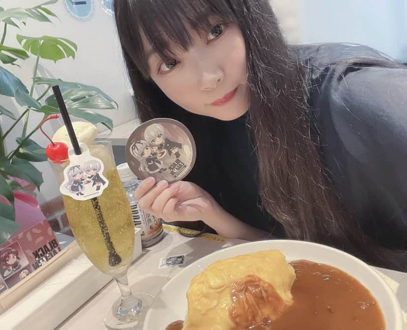 帝子さんのインスタグラム写真 - (帝子Instagram)「カフェロアナプラ最高だった 双子がラインナップに入っていて本当に嬉しい 双子のフロートがエナドリ味でこれまた最高だった。 ランダムコースター双子が来て大喜びしちゃった  ご飯も美味しかったです。  #ブラックラグーン  #cafeロアナプラ  #blacklagoon  #ブラックラグーンカフェ  #声優 #anime  #voiceactress」6月26日 15時25分 - soraimuteiko