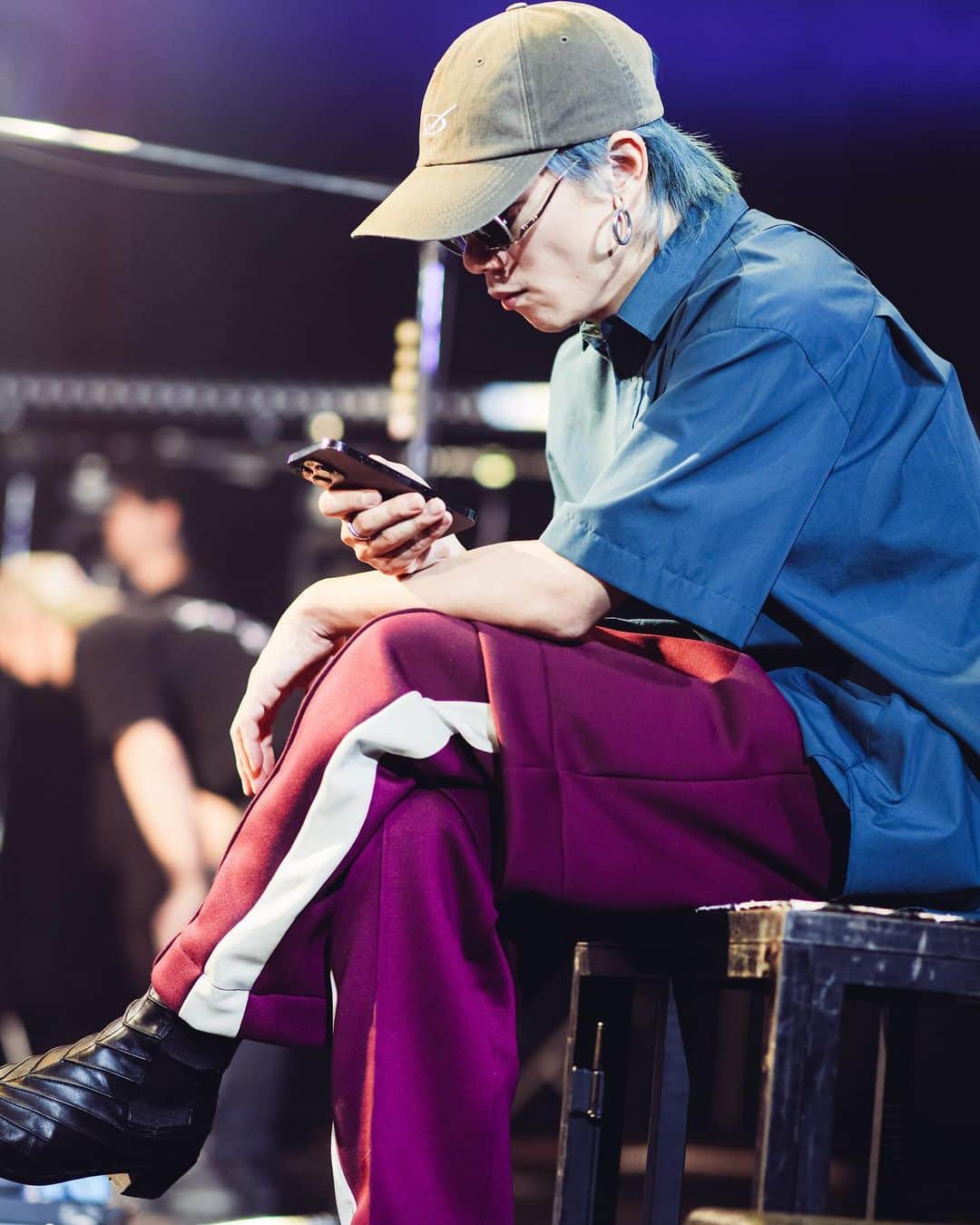 のインスタグラム：「シャツと髪同じ色🥶」
