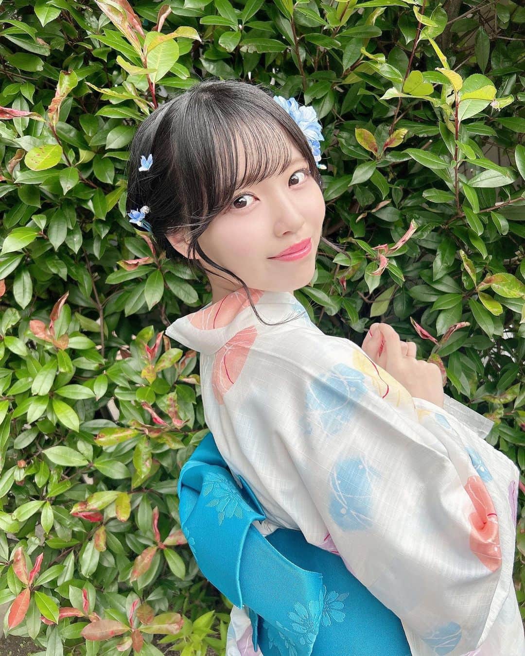 岩田陽菜さんのインスタグラム写真 - (岩田陽菜Instagram)「いつもピンクの浴衣を選びがち だけど、青系統の浴衣 似合いますか？🩵🩵  髪の毛短いのに、まとめ髪が出来るヘアメイクさんしゅごい🥺✨️」6月26日 21時07分 - hina_naso_stu48