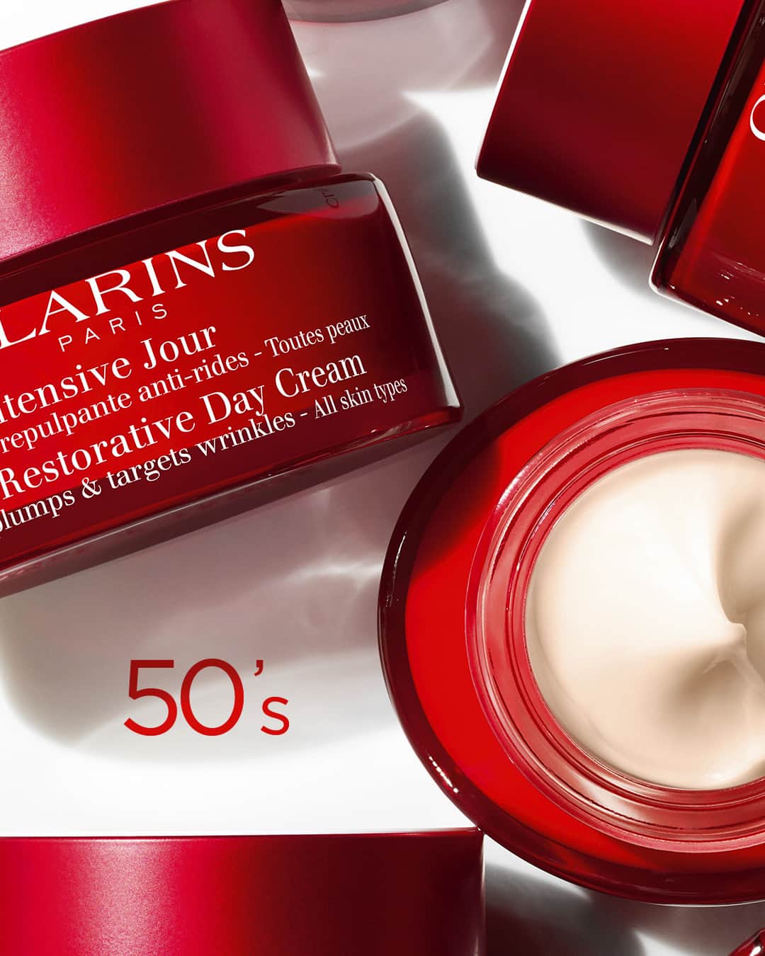 Clarins Australiaさんのインスタグラム写真 - (Clarins AustraliaInstagram)「Feel good in your skin all year round with Clarins.⁣ ⁣ 💕 Multi-Active targets fine lines and wrinkles⁣ 🧡 Extra-Firming delivers an instant smoothing effect⁣ ❤️ Super Restorative supports fragile skin affected by hormonal changes⁣ 💙 Nutri-Lumière restores luminosity to skin.⁣ ⁣ #ProAgingSkincare #Clarins #Skincare」6月26日 16時00分 - clarinsanz