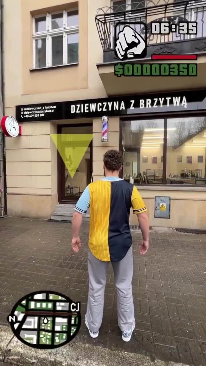 のインスタグラム：「How is this so accurate😳 📹 @loczniki_official 📍@dziewczyna_z_brzytwa - Go to ➡️ @gametaster for more gaming fun - #videogames #gaming #memes #gta」
