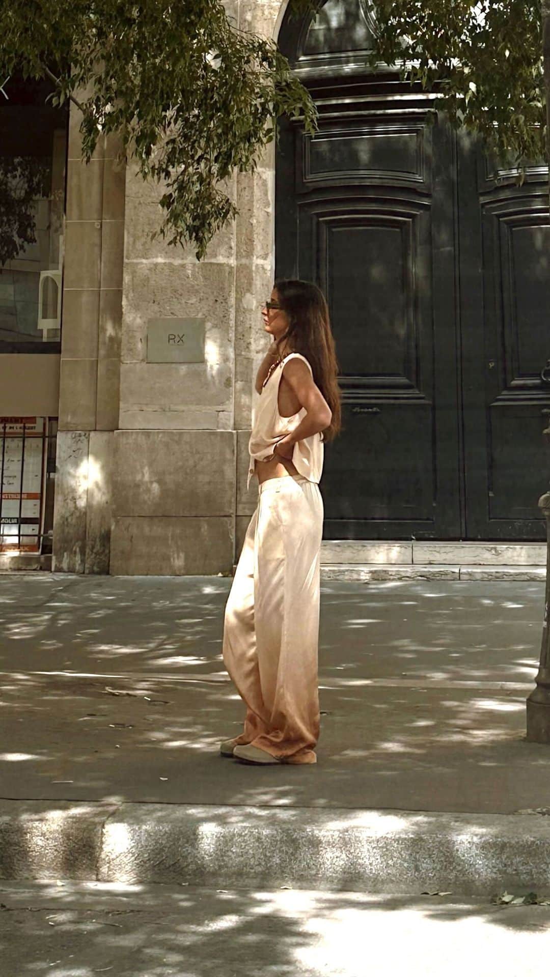 のインスタグラム：「Summer in Paris ☕️ @cestclau styles our forever fave Cherie Set from our @wolfcubwolfcub capsule collection 🤍」
