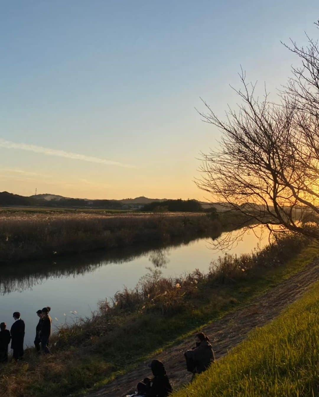 小出恵介さんのインスタグラム写真 - (小出恵介Instagram)「銀平町シネマブルース海外での上映が決まりました！舞台は台湾🇹🇼🧚‍♀️🌹  『銀平町的電影時光』 訳＝銀平町の映画時間  Guys in Taiwan or anyone who has relatives in there please forward this movie and hit the theater🎬✨ This movie is my returning to my career so I really want you to witness that captures. It’s about caring your neighbor and importance of caressing for outsiders. Pretty soft, and tender world. Please please acknowledge this movie🥹🐈🦩💨🌈  公開日：7/14（金）  銀平町的電影時光海外定档！即将于7月14日在台湾上映！  在台湾的朋友或有亲朋好友在台湾的话请走进影院🎬✨ 这是献给所有的电影爱好者的作品也是我的回归作品所以很希望你们能一起见证这个时刻，一起沉浸在这个柔软与温柔的世界。在这里，邻居们互相关心并且对这世上的不及格的人们投向温暖的目光🥹🐈🦩💨🌈」6月26日 16時13分 - kaykoide