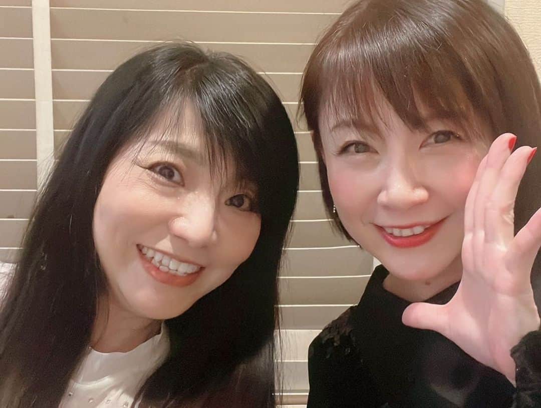 美郷あきさんのインスタグラム写真 - (美郷あきInstagram)「. 2023年5月20日に開催された素敵なイベント！  「アニソン特撮戦隊 スーパーライブHD」へ 出演させていただいた時の写真です♪  すごい方々とご一緒させていただき たくさん刺激と感動をいただきました。  リハーサルの時から「ああホンモノだ！」と心の中で思いながら聴かせていただいていました。笑  出会いに感謝です✨  Sister  MAYO☆さんと、思わぬ共通点があったり🤭 出演者の皆さまと楽屋でもステージでも盛り上がり最高の一日でした☺️」6月26日 16時52分 - misatoaki