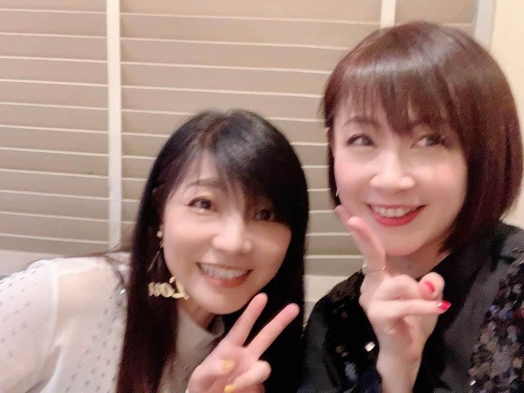 美郷あきさんのインスタグラム写真 - (美郷あきInstagram)「. 2023年5月20日に開催された素敵なイベント！  「アニソン特撮戦隊 スーパーライブHD」へ 出演させていただいた時の写真です♪  すごい方々とご一緒させていただき たくさん刺激と感動をいただきました。  リハーサルの時から「ああホンモノだ！」と心の中で思いながら聴かせていただいていました。笑  出会いに感謝です✨  Sister  MAYO☆さんと、思わぬ共通点があったり🤭 出演者の皆さまと楽屋でもステージでも盛り上がり最高の一日でした☺️」6月26日 16時52分 - misatoaki