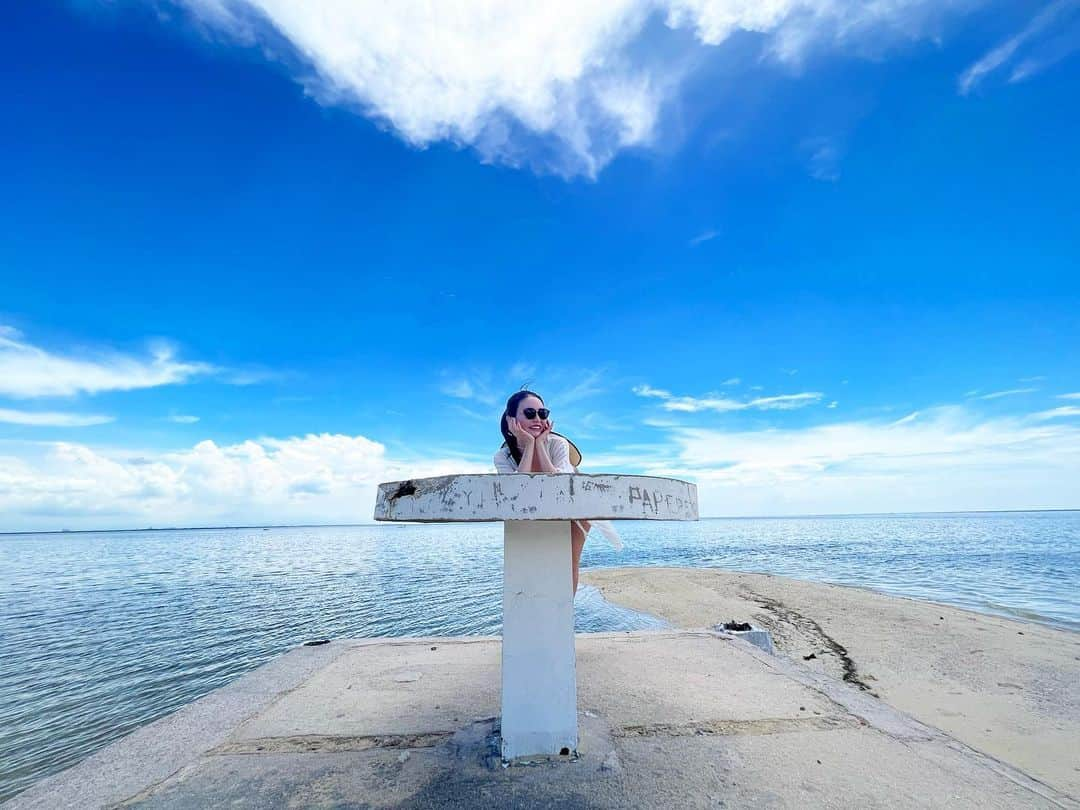 村田莉さんのインスタグラム写真 - (村田莉Instagram)「船に揺られてパンダノン島へ🏝️ 最高の景色でした💙💙💙  #Philippines #🇵🇭 #cebu #フィリピン #セブ島 #필리핀 #세부 #パンダノン島 #pandanonisland #旅行記 #セブ島旅行」6月26日 17時06分 - murata_mari