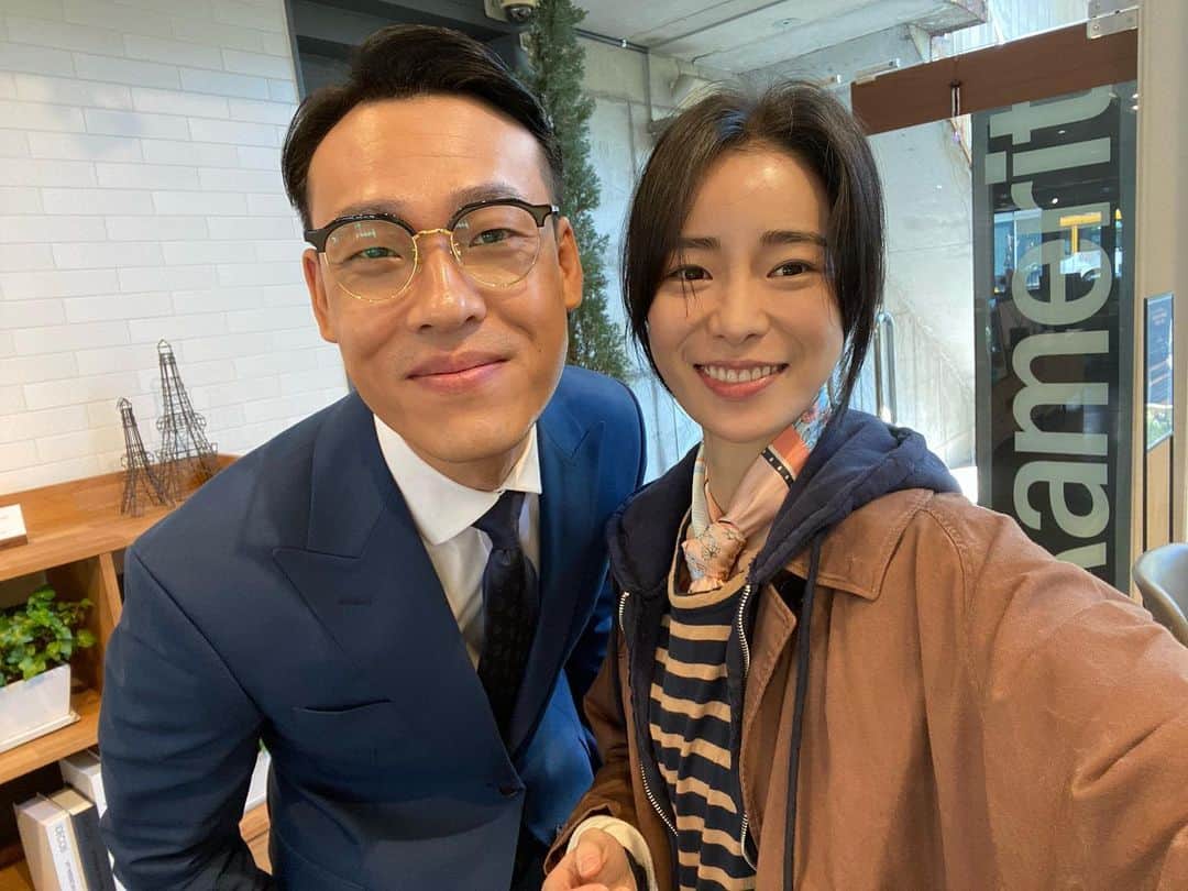 のインスタグラム：「실제로는 따뜻한 재림오빠🫶  #마당이있는집 #오늘밤10시에만나요」