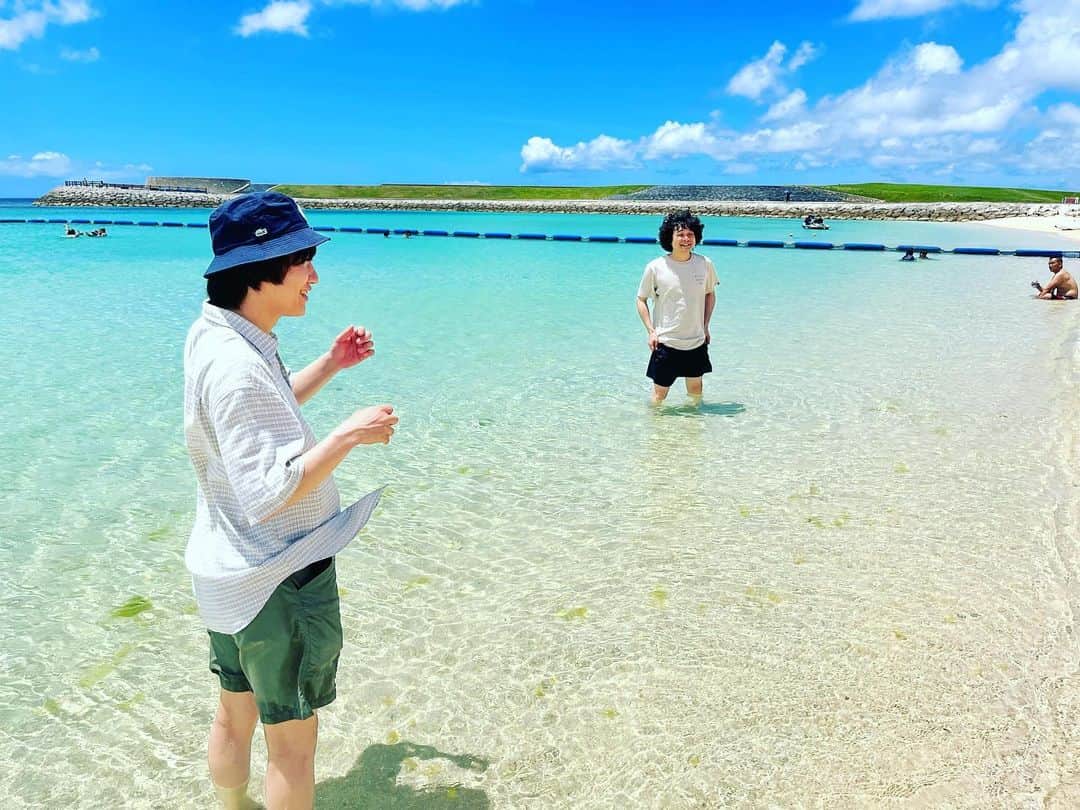 桃沢健輔さんのインスタグラム写真 - (桃沢健輔Instagram)「下北GRIP オリジンコーポレーション のコラボライブ 「夏の陣」 ありがとうございました  人生初沖縄でした とても楽しかったです  海綺麗すぎてウケました  #ミーチ」6月26日 17時45分 - momozawa_kinnokuni