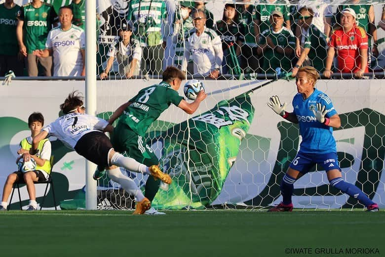 和田昌士さんのインスタグラム写真 - (和田昌士Instagram)「ナイス勝利🔥⚽️  応援ありがとうございました！  まだまだここから⤴️  #いわてグルージャ盛岡  #松本山雅fc」6月26日 18時04分 - wd.mss0411