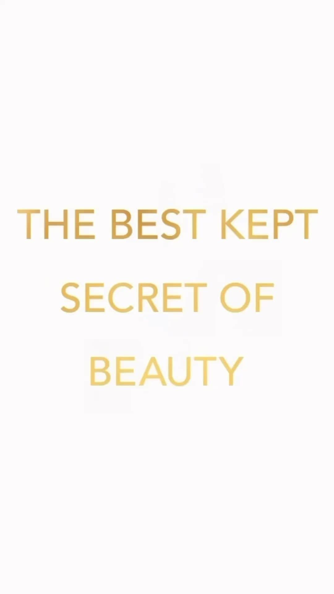 のインスタグラム：「Легегдарный Lotion P50 ✨✨✨  Взгляд доктора Филиппа Аллуша на преобразующую силу лосьона P50. ✨✨✨  #LotionP50 #BiologiqueRecherche #50YearsP50 #BuildingBetterSkin #MyLotionP50」