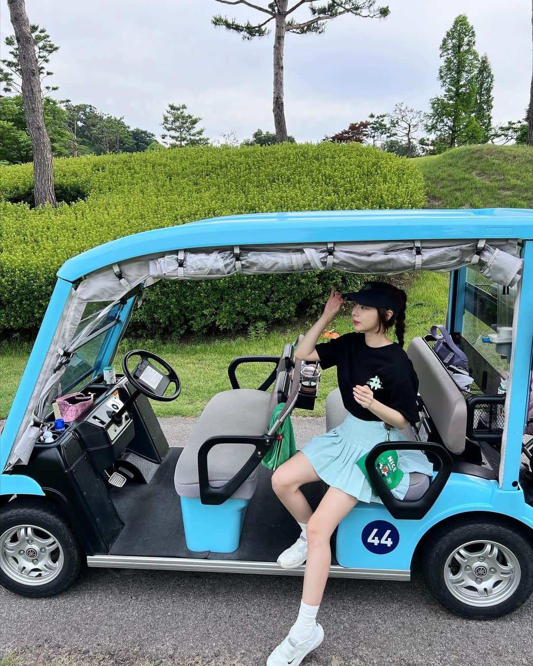 ホン・ウンジのインスタグラム：「룰루랄롸🏌🏾」