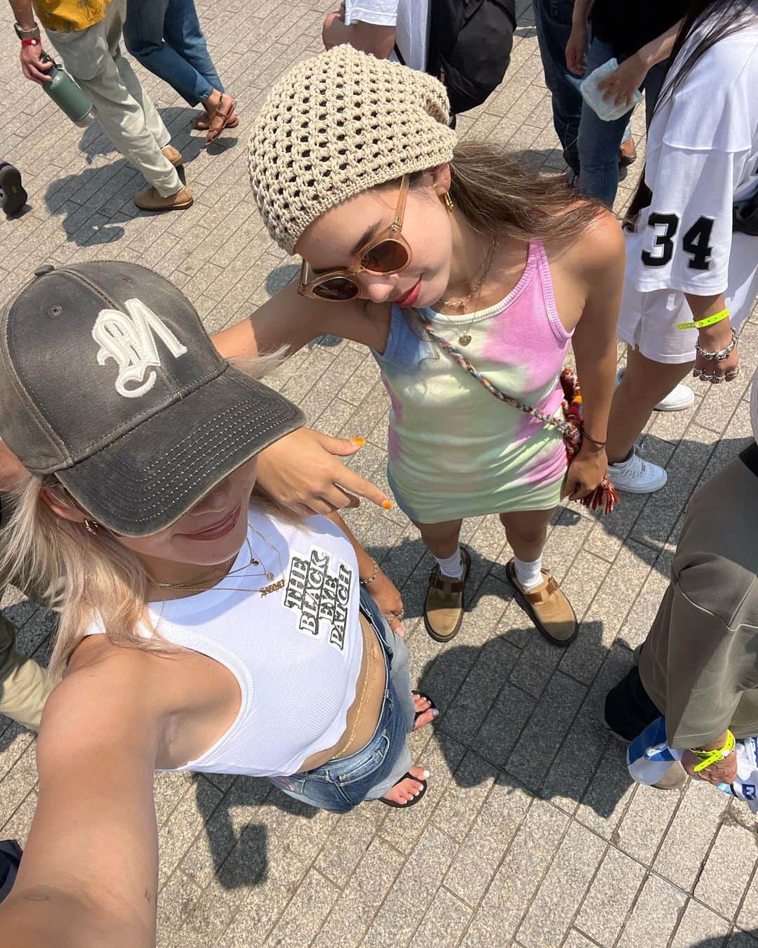 Rika Vanessaさんのインスタグラム写真 - (Rika VanessaInstagram)「横浜レゲエ祭2日目は タイダイのワンピースで🫶🏽💕  @youth_of_roots のライブ 最高だったね✌🏾🇯🇲✨🦁  oasisのジャークチキンも食べれて 夏が始まった感じ😆」6月26日 18時44分 - rikavanessa._