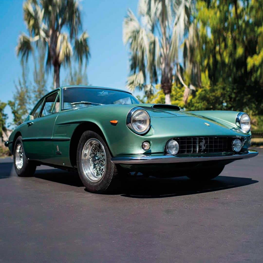 フェラーリさんのインスタグラム写真 - (フェラーリInstagram)「In the latest issue of The Official #FerrariMagazine, discover the unique story behind this #FerrariPurosangue in captivating Verde Dora, that was personalised by Piero Ferrari himself and that draws inspiration from Enzo Ferrari's iconic #Ferrari400Superamerica. The refined #FerrariTailorMade programme brought these two models together, showcasing unparalleled craftsmanship in true #Ferrari fashion.  Head to the link in bio for more.」6月26日 19時00分 - ferrari