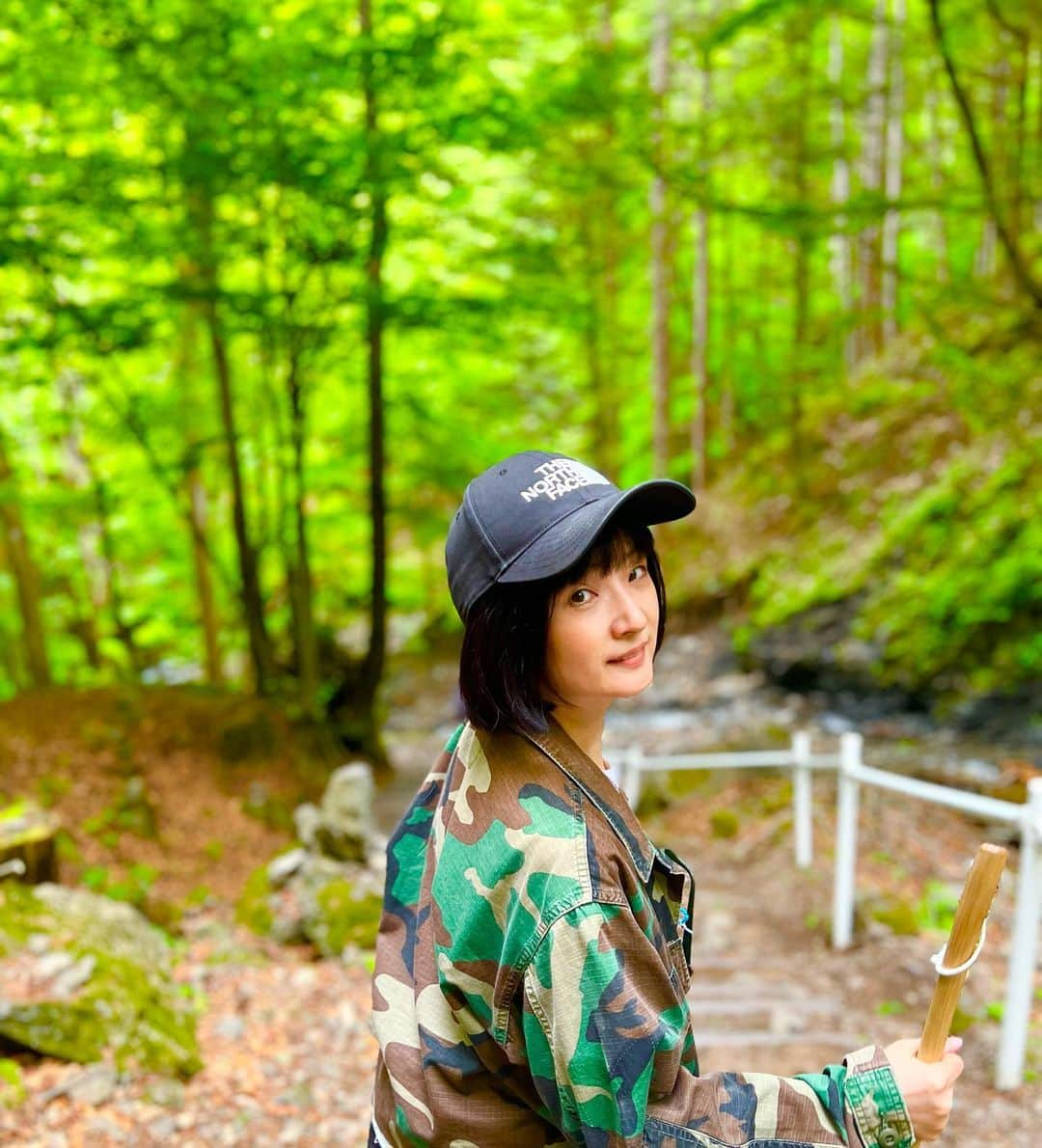 千秋さんのインスタグラム写真 - (千秋Instagram)「一度はこの目で見なきゃと思ってました⛰️  大人になったら世界中旅したいと思ってたのに言うほど行けていない。なので今から、せめて国内。 ちょっとでも行きたいなと思ったところを、時間を見つけては片っ端から行って体験にかえています。 まだまだ日々勉強、とても充実しています。  #千秋旅日記 #群馬」6月26日 18時57分 - chiaki77777