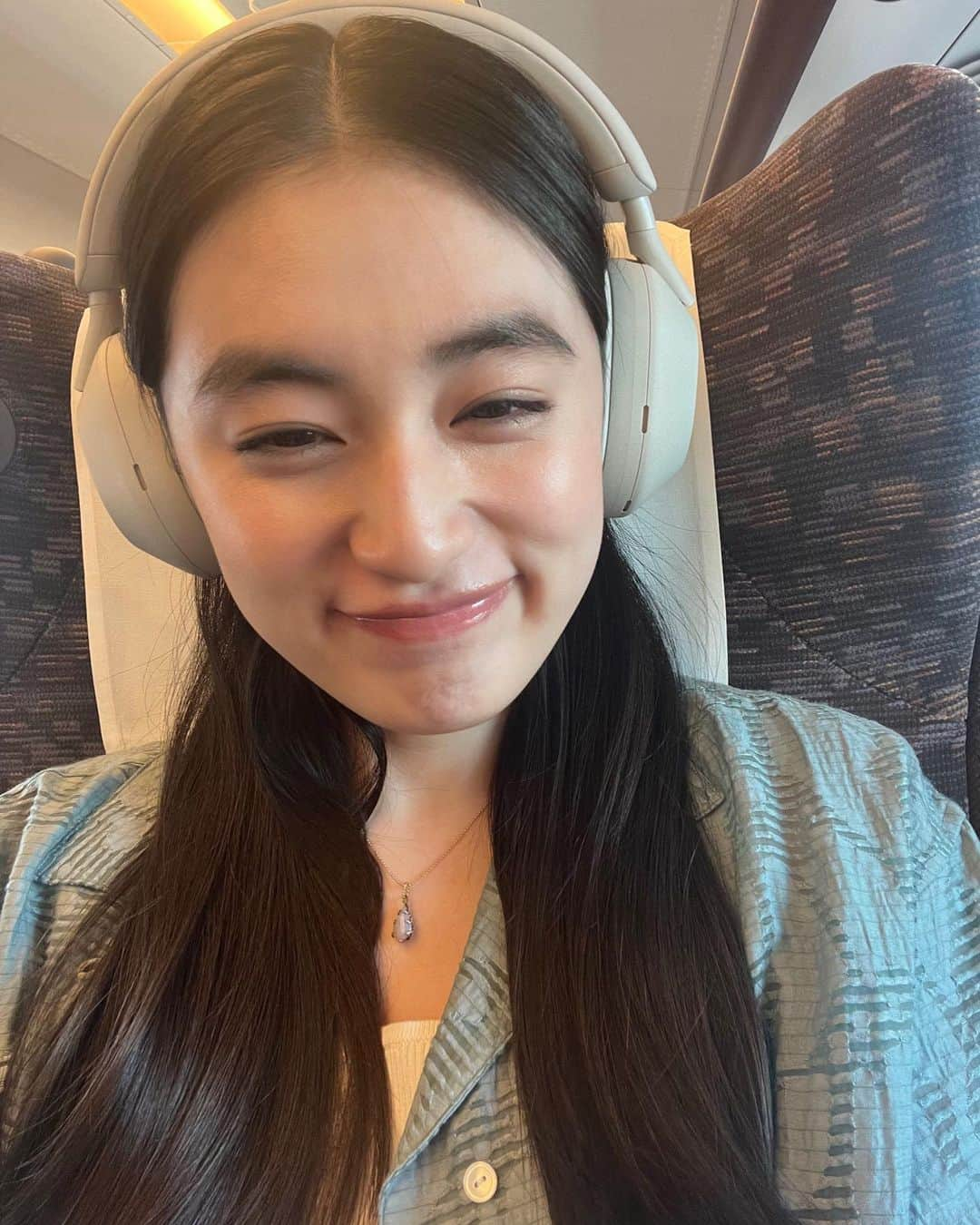 八木莉可子さんのインスタグラム写真 - (八木莉可子Instagram)「私が使ってる ヘッドホンはSONYのです🎧  たくさん質問いただいたので ☺︎  最近は、スパイダーバースを見てから もっぱらSpotifyで スパイダーバースのプレイリストを…！  うう、スパイダーバース最高でしたね😭 もう何も言えない。。。よ。。 やっぱりスパイダーマンは人生の先輩です、。  #スパイダーバース #スパイダーマン」6月26日 18時58分 - yagirikaco_official