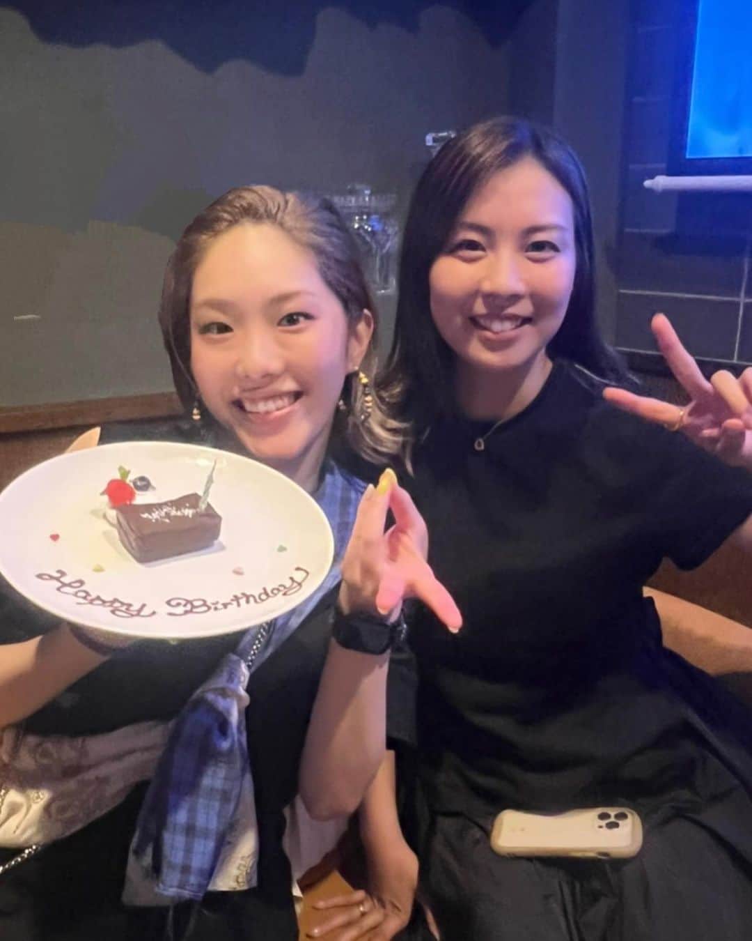 留依蒔世さんのインスタグラム写真 - (留依蒔世Instagram)「生誕祭色々。 幸せすぎる女S いっぱい祝ってもろた🥹❤️🤣 シャッシャッてやってくださいね 登場人物たくさんですよ  写真撮ってなかったけど祝ってくれた人ありがとう🥹❤️笑   #宝塚用語  #宙組  #生誕祭  #誕生日  #バルーンはマイホームで元気です  #プレゼント大体酒  #幸せの極み」6月26日 19時05分 - rui_makise_official