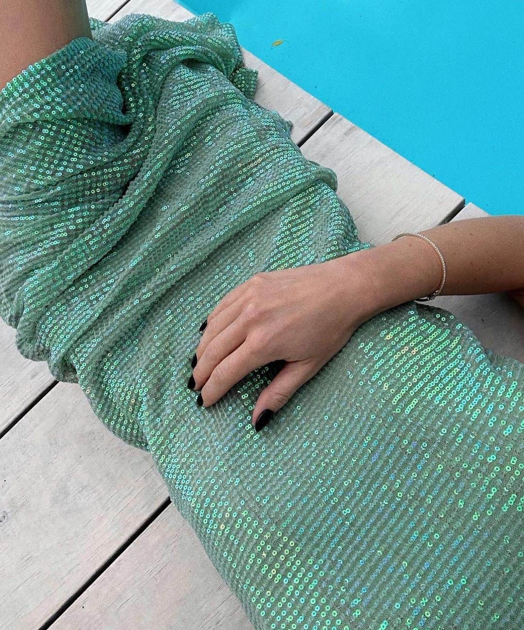 バイティモさんのインスタグラム写真 - (バイティモInstagram)「Look at this mermaid @ginemargrethe wearing our Pistacho Sequins ✨ #bytimo #youarebeautiful」6月27日 2時00分 - bytimo