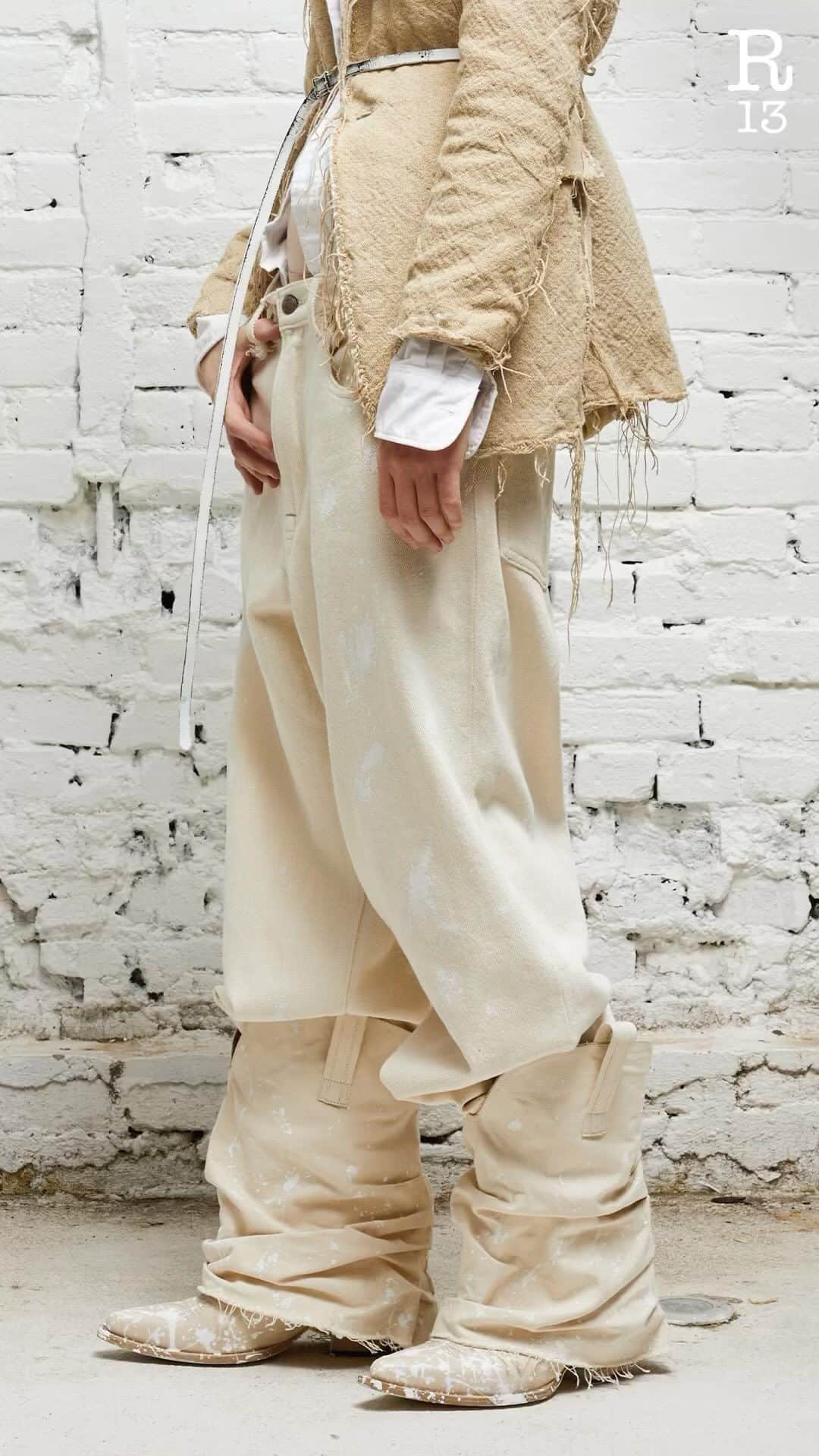 のインスタグラム：「Ecru and Natural styles ground the Pre-Fall collection’s muted yet subversive color palette.  Available online at r13.com and our flagship store at 34 Howard, New York.  #r13 #r13denim #ecru #pf23」