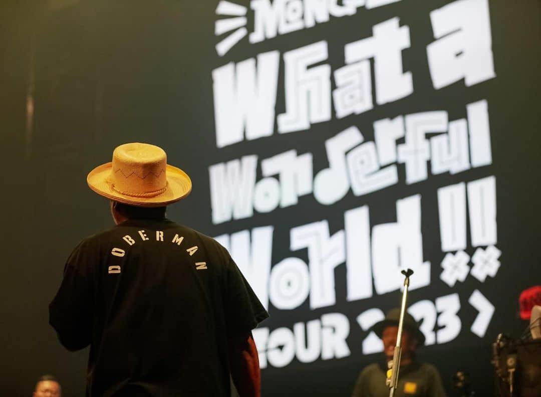シーサーさんのインスタグラム写真 - (シーサーInstagram)「． ． WWW!!TOUR2023 今ツアーもモンパチ 全力サポートさせてもらいます🔥🎷🎸🕺🎺  初日からサイコウな声&笑顔！  そして1日で贅沢にもDOBERMANとモンパチ 2ステージも立たせてもらえて心の充電満タン◎ タノシイがすぎた〜  明日は香川県festhalle 明日もパーティーしようぜぃ！ ピス！  📸 @saru_0305 1〜4 6〜10  #MONGOL800 #モンパチ #モンパチ25th #ワッターツアー #おじさんたちと踊ろう」6月26日 21時13分 - __seasir__