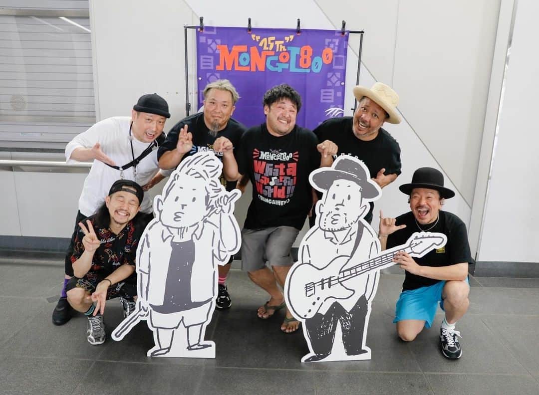 シーサーさんのインスタグラム写真 - (シーサーInstagram)「． ． WWW!!TOUR2023 今ツアーもモンパチ 全力サポートさせてもらいます🔥🎷🎸🕺🎺  初日からサイコウな声&笑顔！  そして1日で贅沢にもDOBERMANとモンパチ 2ステージも立たせてもらえて心の充電満タン◎ タノシイがすぎた〜  明日は香川県festhalle 明日もパーティーしようぜぃ！ ピス！  📸 @saru_0305 1〜4 6〜10  #MONGOL800 #モンパチ #モンパチ25th #ワッターツアー #おじさんたちと踊ろう」6月26日 21時13分 - __seasir__
