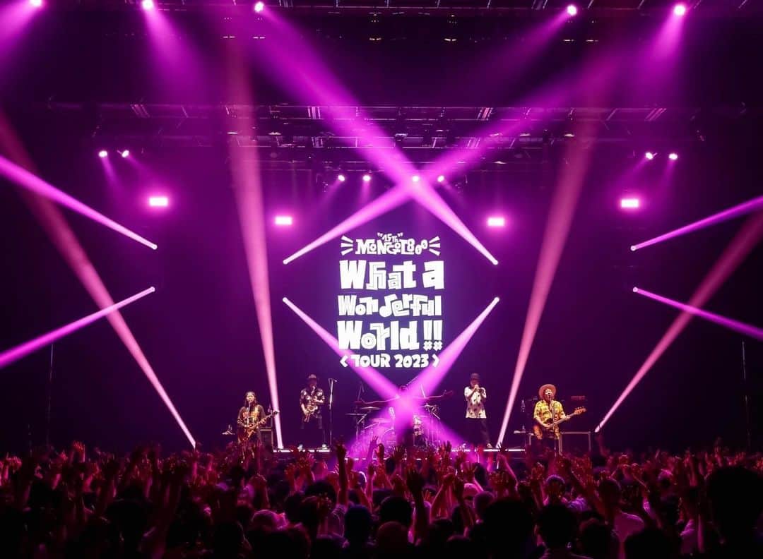 シーサーさんのインスタグラム写真 - (シーサーInstagram)「． ． WWW!!TOUR2023 今ツアーもモンパチ 全力サポートさせてもらいます🔥🎷🎸🕺🎺  初日からサイコウな声&笑顔！  そして1日で贅沢にもDOBERMANとモンパチ 2ステージも立たせてもらえて心の充電満タン◎ タノシイがすぎた〜  明日は香川県festhalle 明日もパーティーしようぜぃ！ ピス！  📸 @saru_0305 1〜4 6〜10  #MONGOL800 #モンパチ #モンパチ25th #ワッターツアー #おじさんたちと踊ろう」6月26日 21時13分 - __seasir__