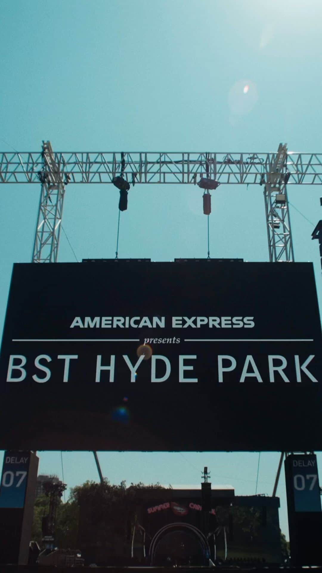 のインスタグラム：「@bsthydepark it is the joy of my life to play with all of you. I am never not grateful. #blessedbeyondbelief #summercarnivaltour #weouthere video by @davidspearing」