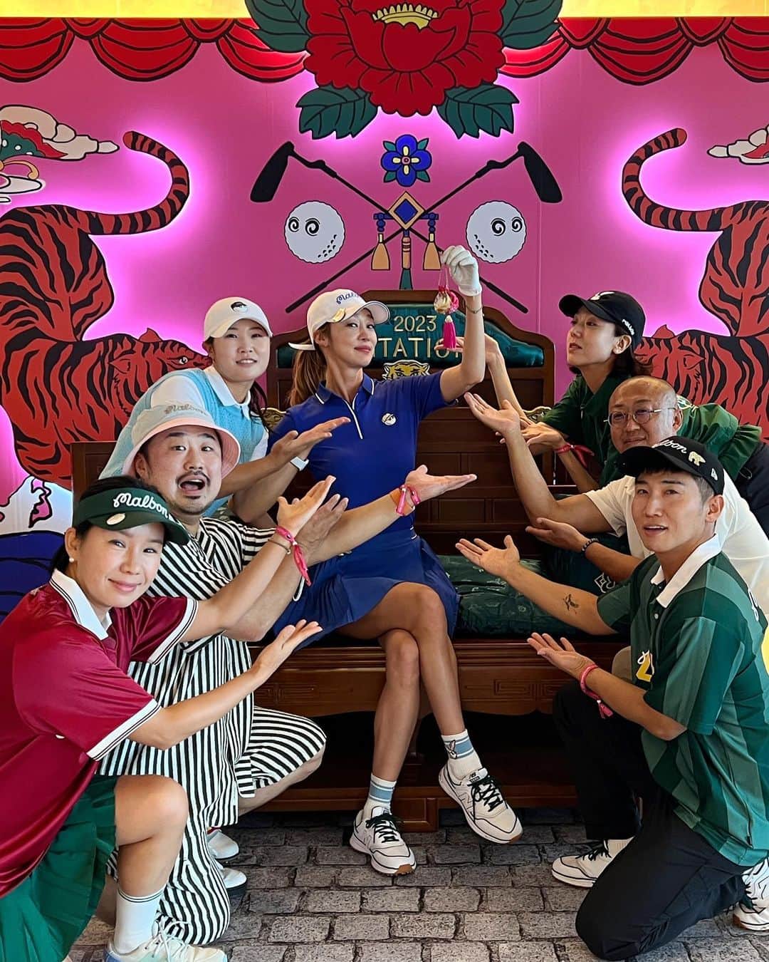 のインスタグラム：「말본 인비테니셔널의 첫번째 행사⛳️ 내가  MC도 보고 내가.. 홀인원...까 지...🫢 할 줄이야..  축하해주신 모든 분들 너무 감사합니다🌟 비도 잘 피해서 모든게 완벽!!! . #말본인비테이셔널」