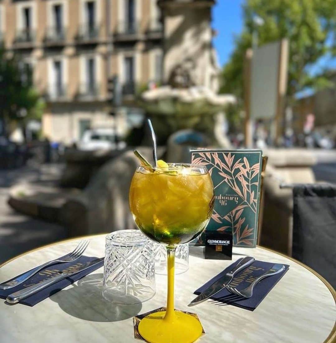 ヴィルジニー・デデューさんのインスタグラム写真 - (ヴィルジニー・デデューInstagram)「FÊTE des TERRASSES ☀️   By @maregionsud —— 1er Juillet 2023 ——  "Connaissez vous la fête des terrasses c'est le 1er juillet partout en région sud organisé par @maregionsud ! Rendez-vous dans les bars et les restaurants partenaire des cafés, hôtels, bars et restaurants pour célébrer la vie ! Des animations sur tout le territoire sont à prévoir ! Ca, c'est le Sud !! "   #cacestlesud #regionsud #lesoleilseleveausud #lafetedesterrasses  Mes recommandations entres autre en images  #MIAM  @mitchaixenprovence @chateaudelagaude @le_garde_manger_aixenprovence @faubourg46 @gaodinarestaurant @lepetitport_」6月26日 21時21分 - virginie_dedieuoff