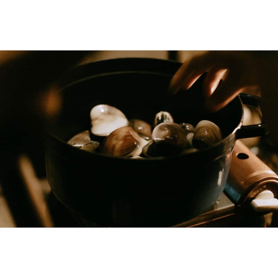 journaleatripさんのインスタグラム写真 - (journaleatripInstagram)「tasty life sound  もっと携帯が進化するとしたなら 匂ったり、 風が耳を撫でたり 予期せぬ音がはいってきたり 想像を掻き立てるツールになったり いぇいぇやっぱりライブ  2023/6/22  at @eatripsoil   photo @mitamuraryo  movie @hiroshiokuyaman   #3eye1mouth  #soundblow」6月26日 21時32分 - eatripjournal