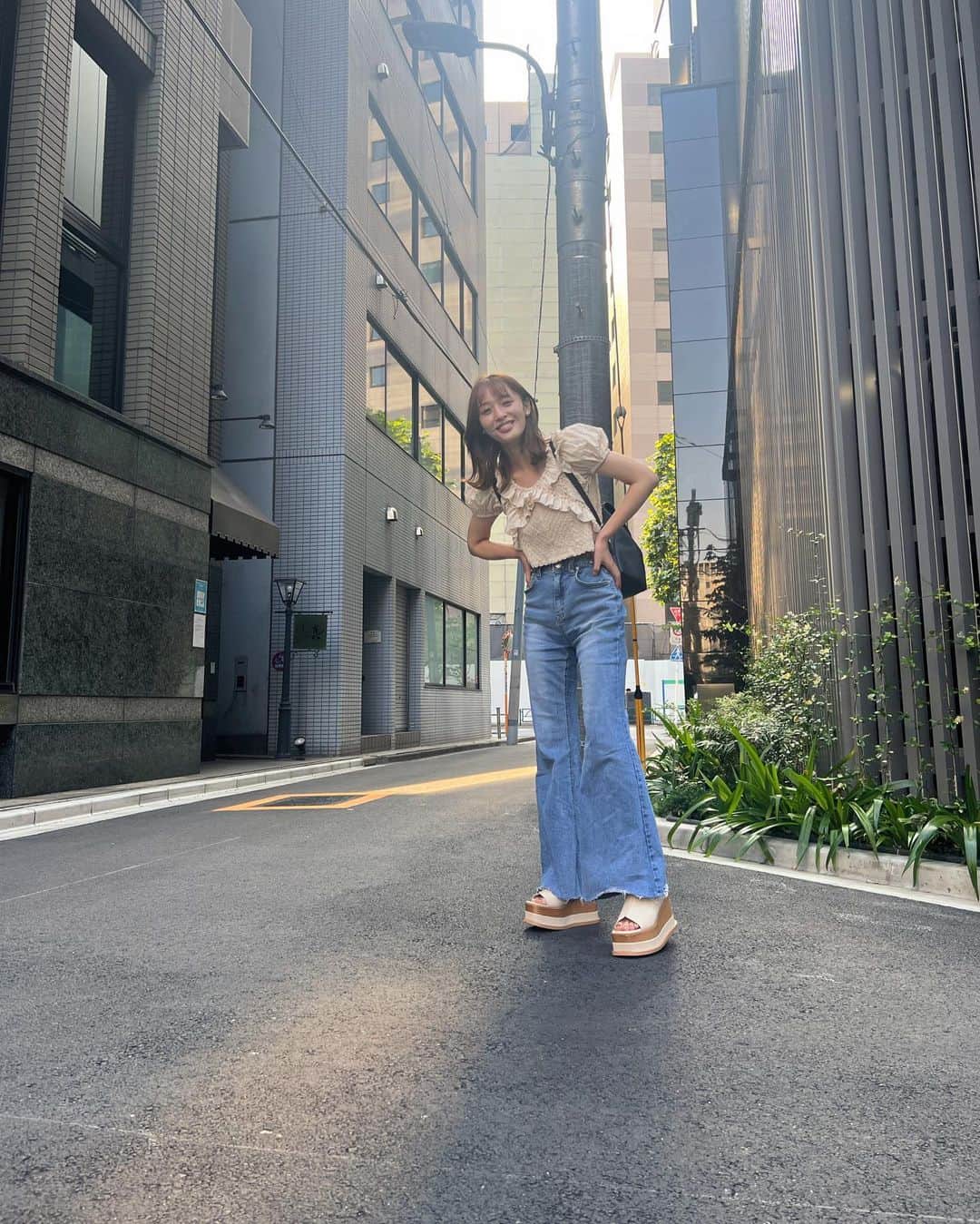 神部美咲のインスタグラム：「久々にデニム😎🩵」