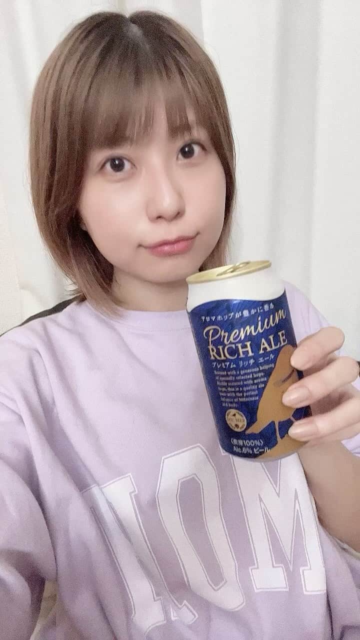 天野麻菜のインスタグラム：「ビール女子。3520  #ビール #ビール女子 #beer #beerstagram #お酒 #アルコール #タレント #グラビア #女優 #天野麻菜 #休まず #毎日飲んでる #記録更新中 #ビールのcm #オファー待ち #ビール大好き #乾杯 #乾杯シリーズ #1日1ビール #9年以上 #続けてる #まだまだ #これから  #今日で #3520日目 #家」