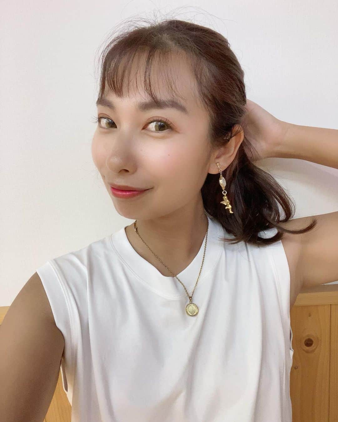 エマ中岡優姫のインスタグラム：「久々コンタクトにした☺️ #コンタクトレンズ  #カラコン」
