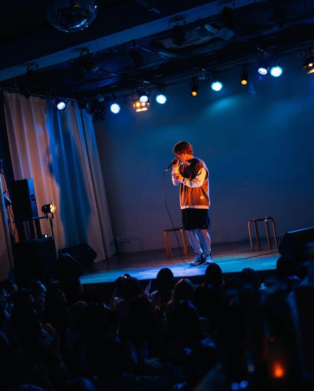 ツリメのインスタグラム：「TURIME BIRTHDAY LIVE!!!  ソロライブイベント🎤  来てくれた皆さんありがとうございました‼️  ここの会場はアバの時に初めてやったイベントを使わせて頂いた場所でした。 なのでソロ活動を初めて最初にやりたいなと決めていました。スタッフさんとファンの皆さんのおかげで楽しい空間が作れた事、嬉しい気持ちでいっぱいです！！  beatbox、ソロで歌ってトークしてコントしたりとかでてんこ盛りのライブだったんですけど最高に楽しめました！！そしてまだまだやれるなと感じた日でした。  次回も楽しみに待っててください😄  そしてスペシャルゲストで出演してくれたトミーさん(@tommymizutamaribond )にも感謝です！ (即興コントもう一回やりたいです)  📷@holyhuman__1231」