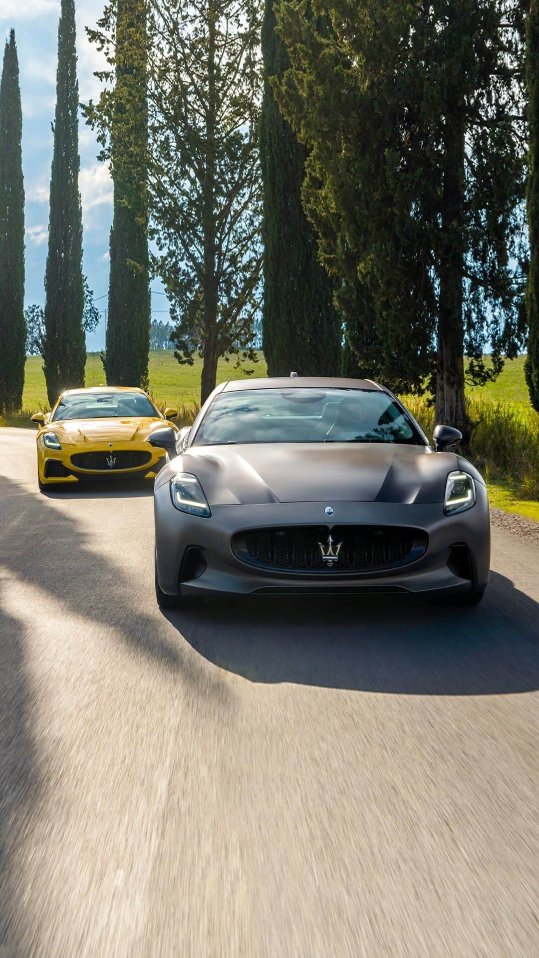 マセラティのインスタグラム：「“Companions on a journey”. A trailer of Maserati’s upcoming short film by @ferzanozpetek. Savor the first images of this emotional trip across Italy about family bonds, automotive passion, and the symphony of life. #Maserati」