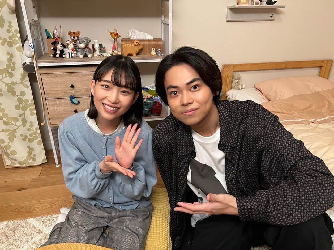 菅生新樹のインスタグラム：「今夜22:45〜　#褒めるひと褒められるひと の第3週目が始まります！！  @nhk_yorudora   森川葵さん演じる市川詠子の弟、市川司として登場します！！  是非、ご覧ください〜！！！ お楽しみに！！  #褒めるひと褒められるひと  #夜ドラほめほめ  #nhk  #森川葵 #川崎鷹也」