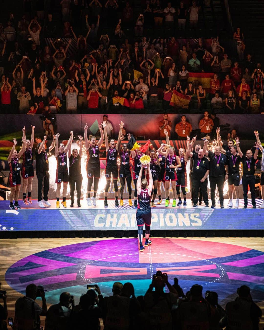 FIBAさんのインスタグラム写真 - (FIBAInstagram)「🇧🇪 HISTORY 🇧🇪  Belgium won the #EuroBasketWomen for the first time in history last night, beating Spain in the final! 🏆」6月26日 22時17分 - fiba