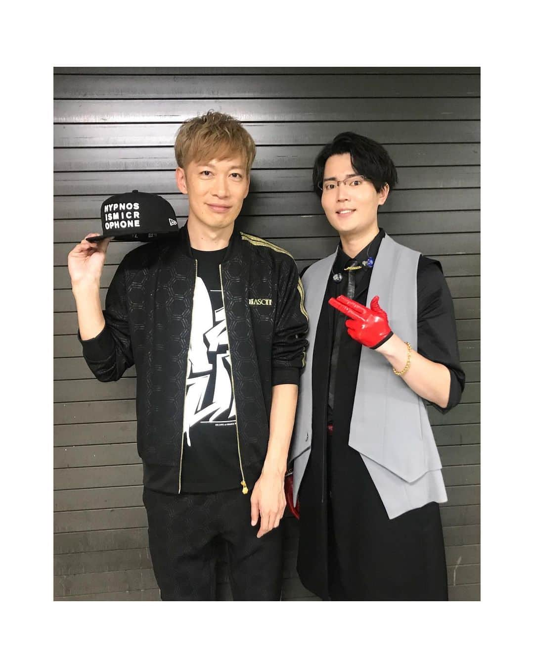 DJ U-ICHIさんのインスタグラム写真 - (DJ U-ICHIInstagram)「#komastagram  駒田航くんの番組コマスタグラムへ 出演させていただきました📸 航くんのカメラマンとしての素晴らしい本気の撮影。 前半は、白シャツがテーマ 後半は、ロック風がテーマ めちゃくちゃ楽しかったです。 スタイリングもヘアメイクも素敵な方々のおかげで新しい作品が沢山生まれたと思ってます。 また、完成を楽しみにしてます。  航くん本当にありがとう！ 2019年の出会いの時から懐かしい写真も入れてみました📸  #駒田航 #コマスタグラム #djuichi   スタイリング @kamiidaisuke  ヘアメイク @chihiro_dot_u」6月26日 22時28分 - djuichi_official