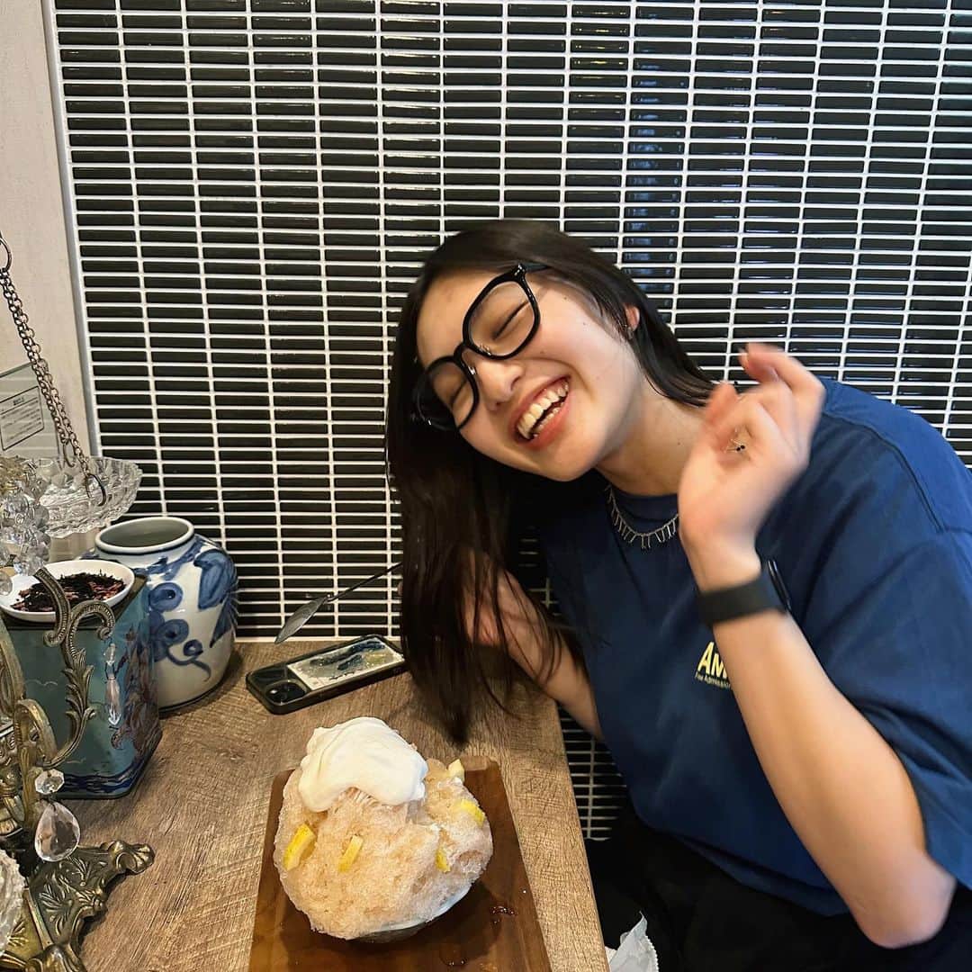 北村優衣さんのインスタグラム写真 - (北村優衣Instagram)「“食べるレモンティーのようなかき氷” 美味しくて見ての通りにやけが止まらなかったふふっ。 夏の主食になりつつある。🍧」6月26日 22時44分 - kitamura_y910